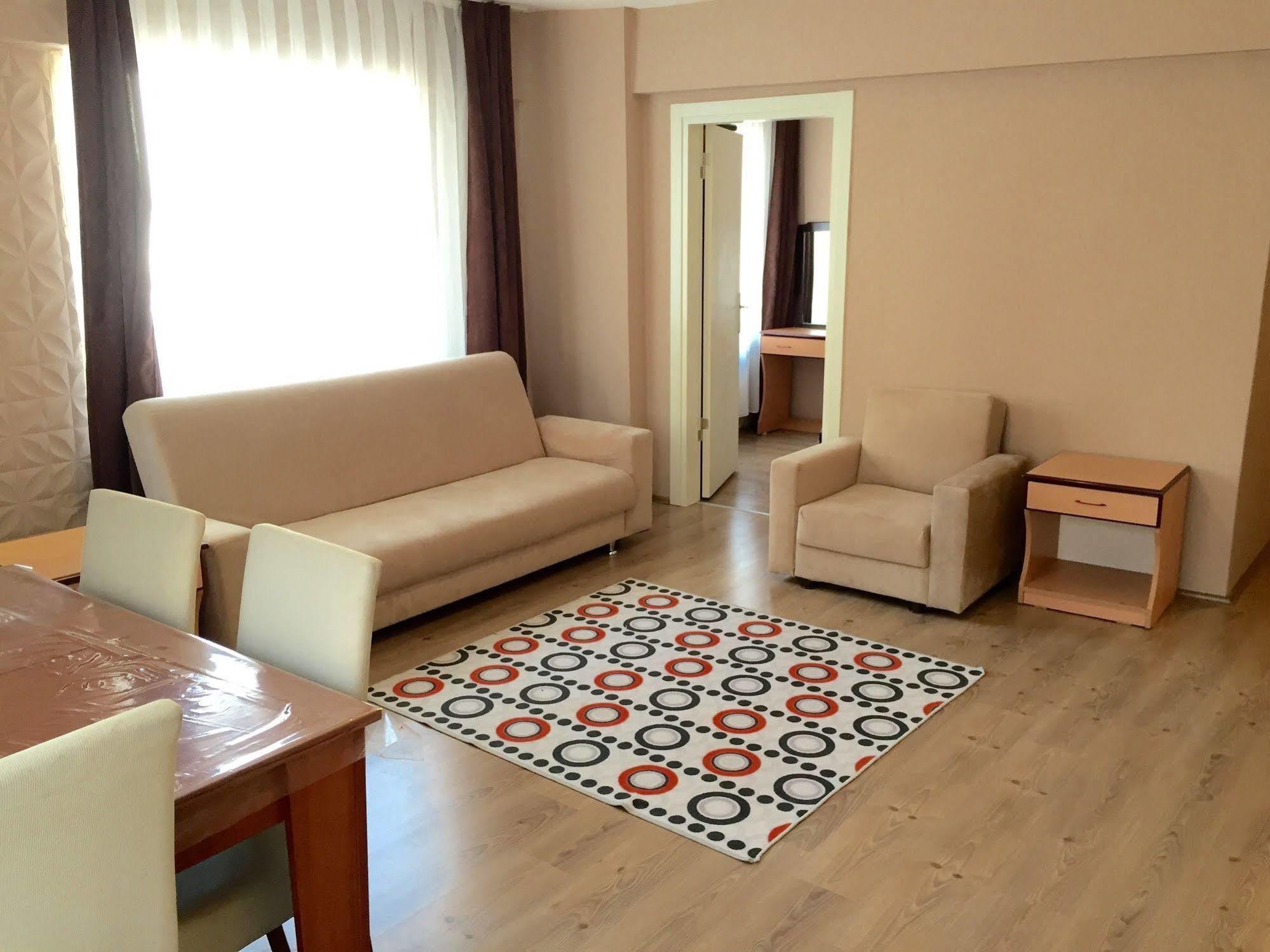 Elit Apartments And Suites คอร์ลู ภายนอก รูปภาพ